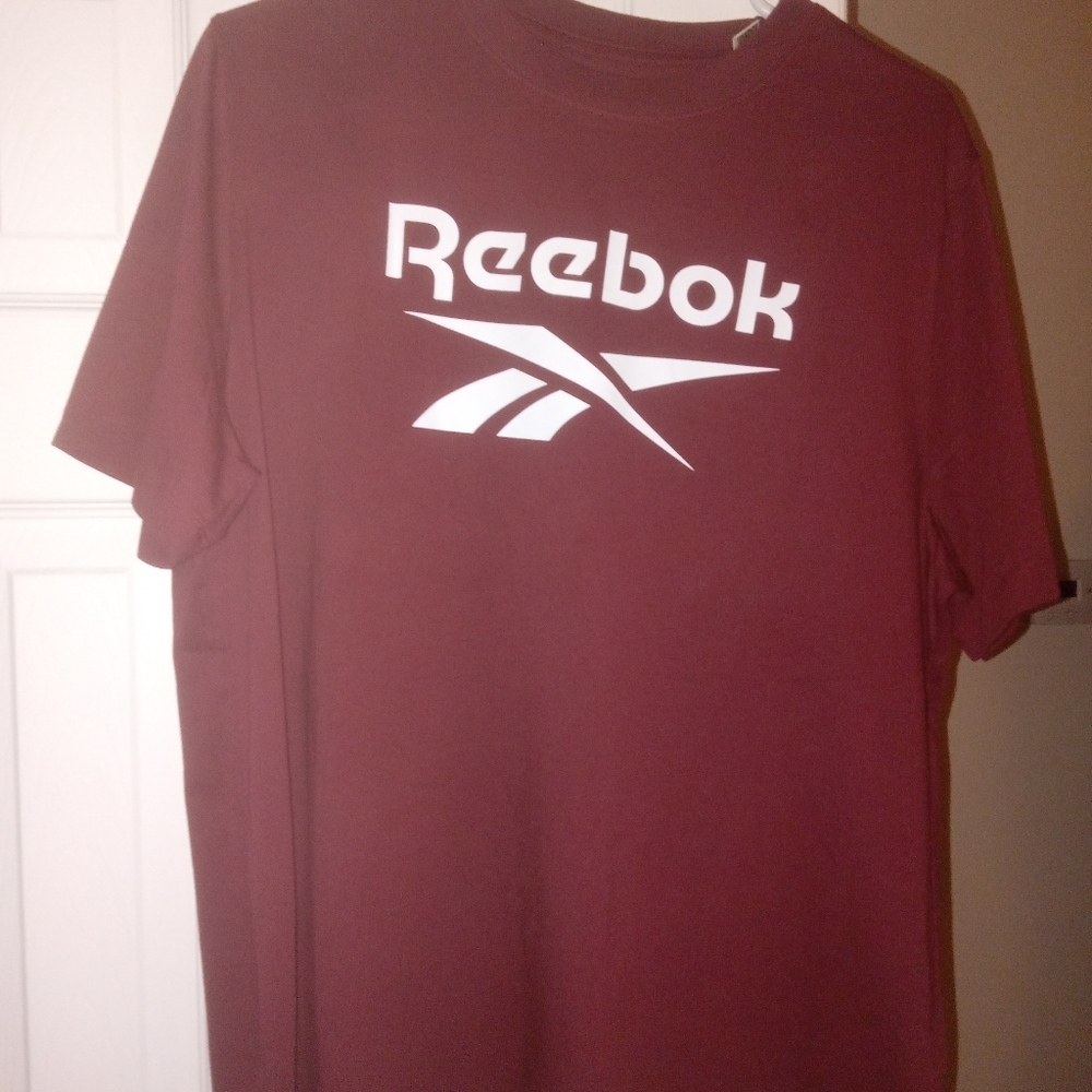 New Ladies Reebok Burgandy T-Shirt XL